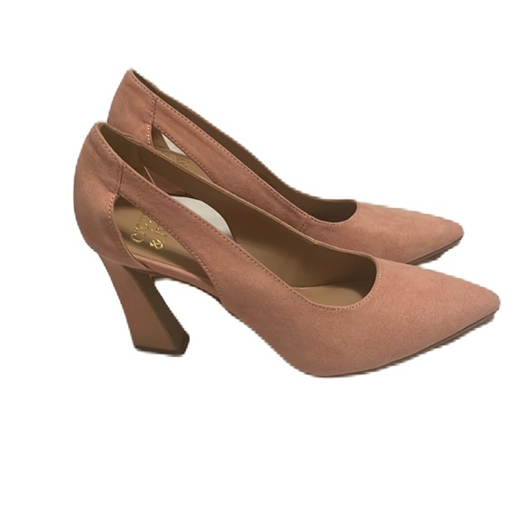 Crown & Ivy, Pointed Toe, Narrow Fluted Heels, Peach Color, Size 6M - Picture 4 of 11